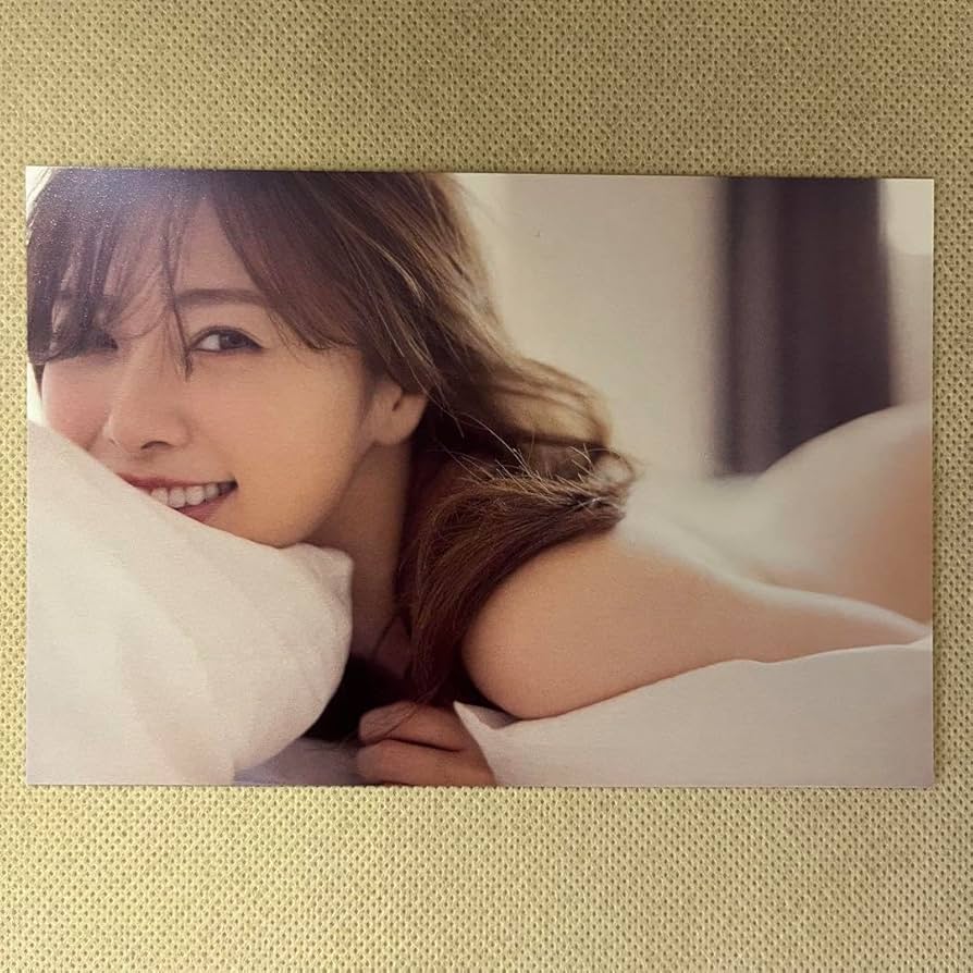 Amazon.co.jp: 乃木坂46 白石麻衣 写真集 パスポート ポスト